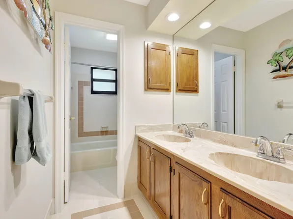 13218 La Mirada Circle, Wellington, FL 33414