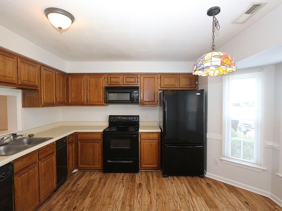 Kitchen & Breakfast Nook