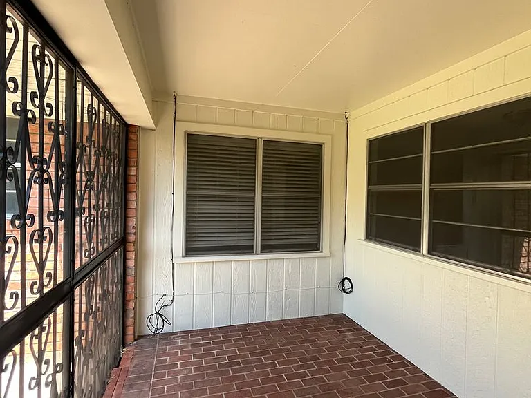 601 Rock Hollow Dr — Photo 28