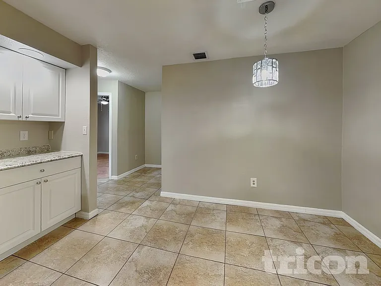 20336 Peachland Blvd — Photo 4