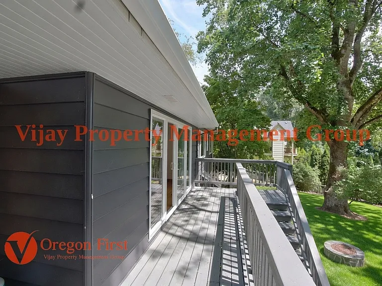 12274 NW Coleman Dr — Photo 13