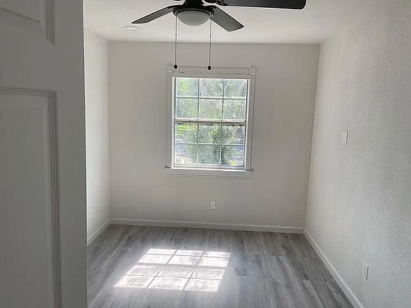 5th image of 12801 Wilmington Dr