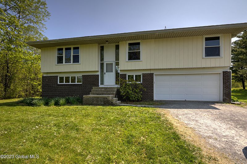 2nd image of 1641 Township Road