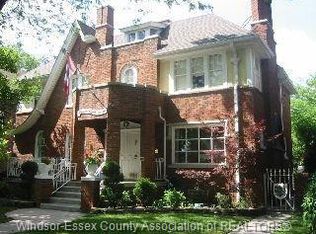 1389 Victoria Ave, Windsor, ON N8X 1N9
