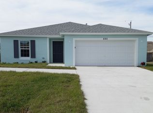 886 SW Del Rio Blvd, Pt Saint Lucie, FL 34953
