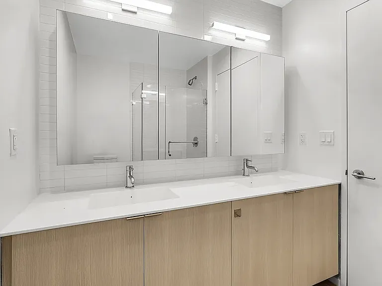 2922 Northern Blvd #3704 — Photo 7