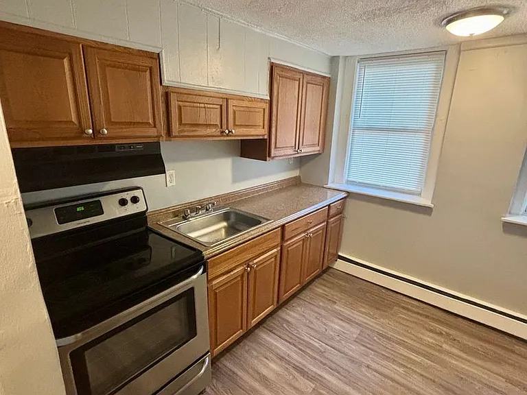 109 Broad St #3B — Photo 2