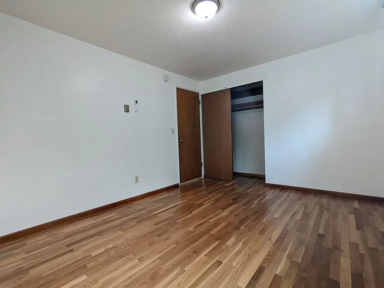 245 E 36th Ave — Photo 14