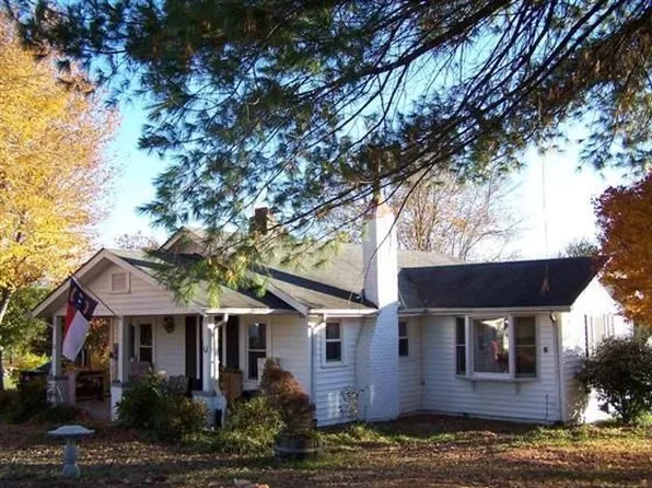 330 Cedar Valley Rd, Hudson, NC 28638