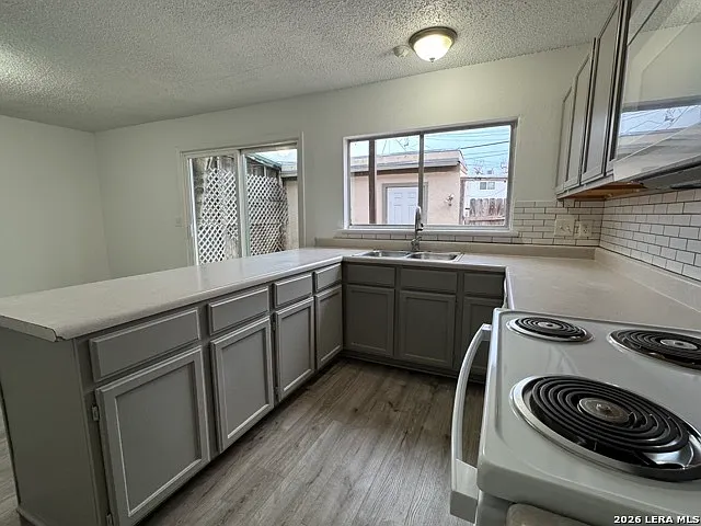 6631 Spring Hurst St — Photo 22