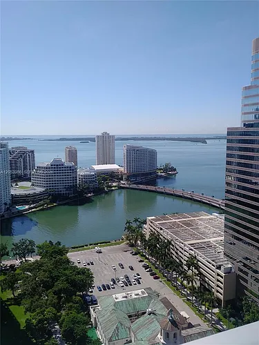500 Brickell Ave Photo 1 500 Brickell Ave Photo 1