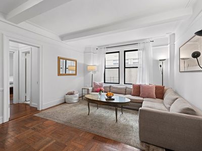 119 E 84th St APT 3C, Manhattan, NY, 10028