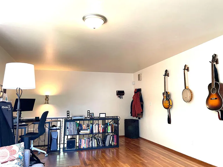 819 NW Market St — Photo 13
