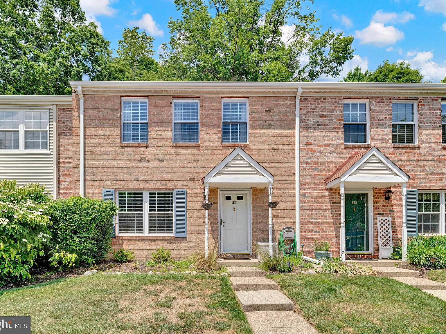 3 bed, 2.5 bath, 1740 sqft, $3,000 — Photo 2