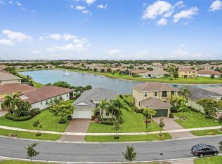 2902 Bellarosa Cir, Royal Palm Beach, FL 33411