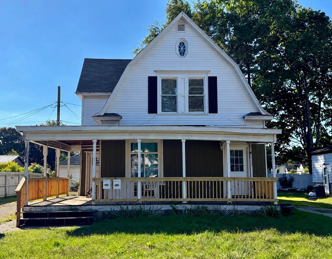 2 bed, 1000 sqft, $900 — Photo 1