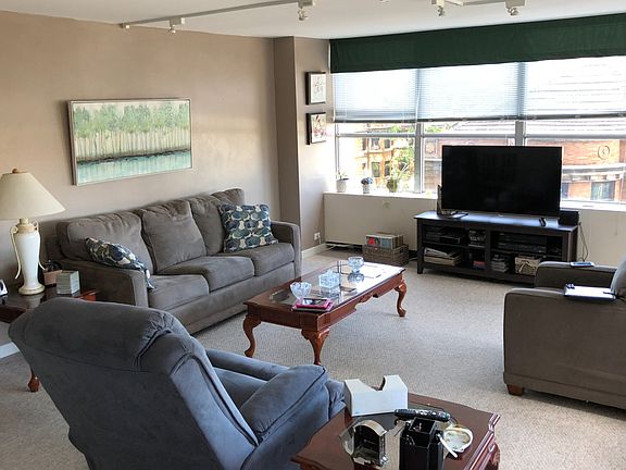 4th image of 655 W Irving Park Rd APT 510