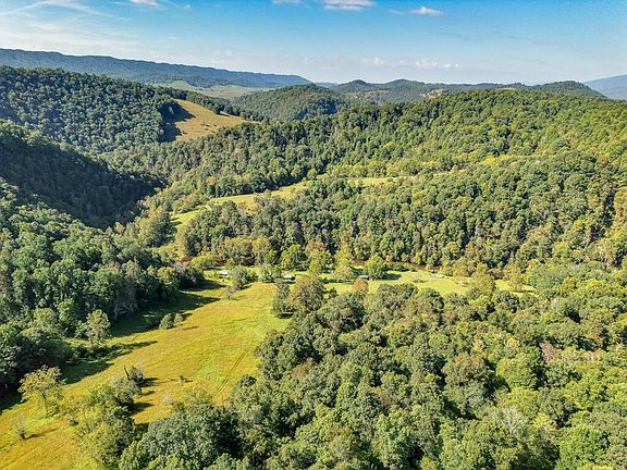 5th image of Gillespie Hollow Rd