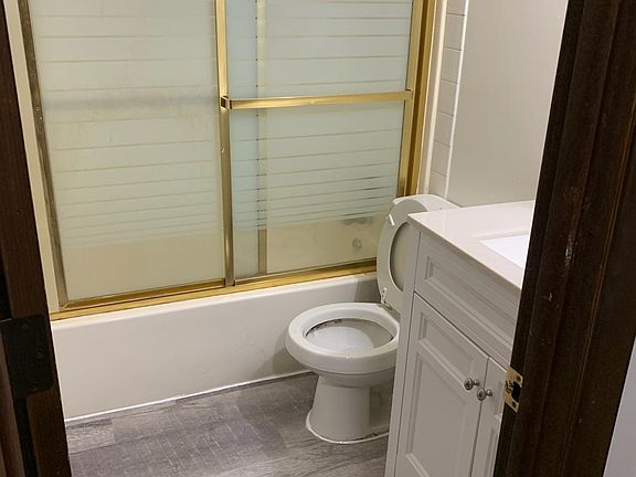 4th image of 901 N 25th St