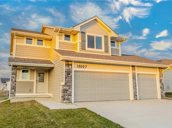 18197 Alpine Dr, Clive, IA 50325