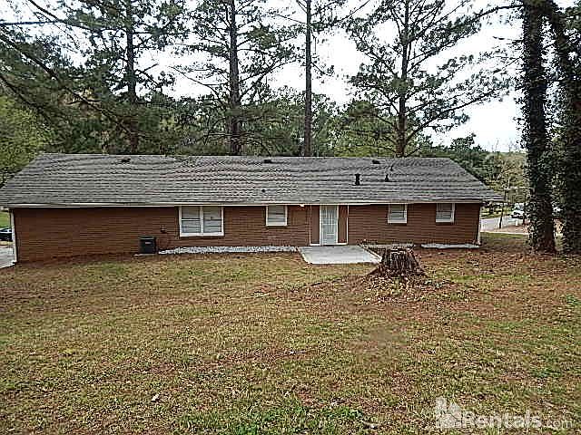 2nd image of 2296 Pinewood Dr