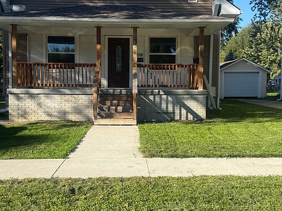 2nd image of 1208 Hayes Ave