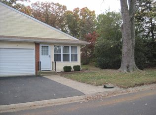 1 Snowberry Ln #B, Manchester Township, NJ 08759