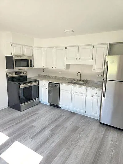 430 Grandview Ave #16 — Photo 2