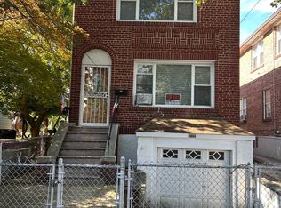 1611 Hering Ave, Bronx, NY 10461