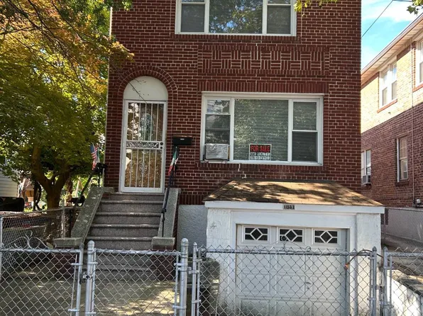 1611 Hering Ave, Bronx, NY 10461