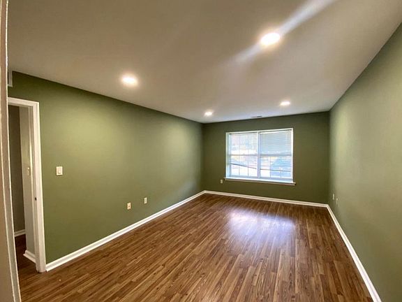 2nd image of 1502 Commons Dr #2
