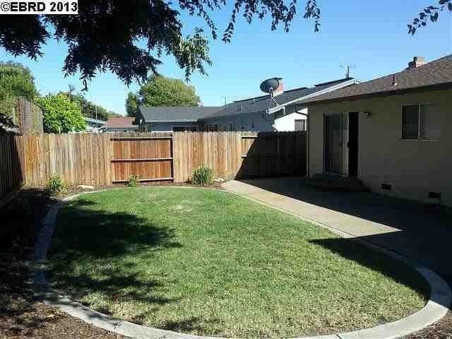 1st image of 103 W Lake Dr