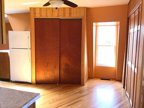 5th image of 814 6th Ave APT 3