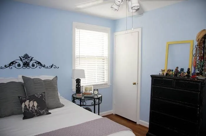 2nd bedroom.