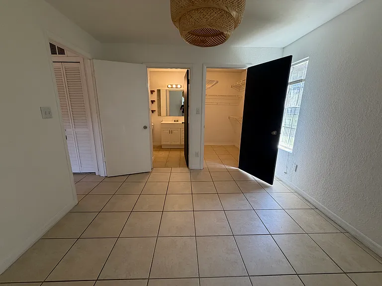 224 Afton Sq #108 — Photo 13