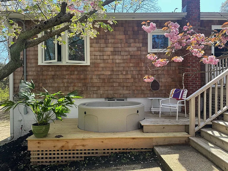 9 Johnston Rd — Photo 3