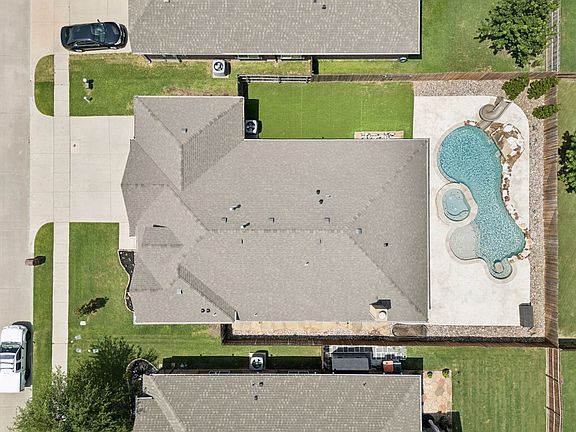 Large side yard with low maintenance turf!