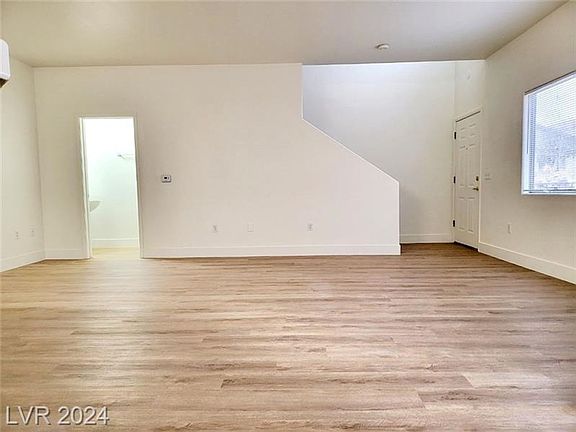 5th image of 2050 Los Feliz St Unit 120