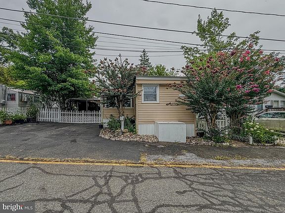 3rd image of 4305 Mobile Ct