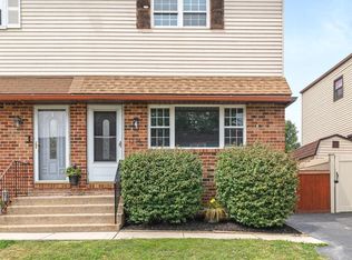 1274 Nicole Ln, Secane, PA 19018