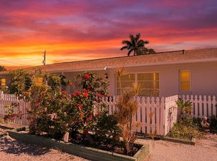 220 Colonia Ln E, Nokomis, FL 34275