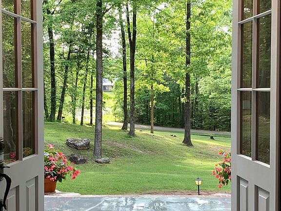 3rd image of 2271 Wildwood Dr