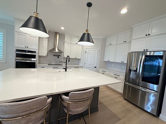 5th image of 5733 Orange Orchard Dr
