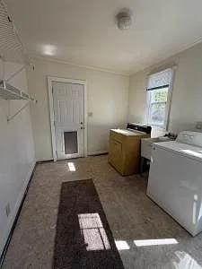3 bed, 1.0 bath, 1100 sqft, $1,725 — Photo 2