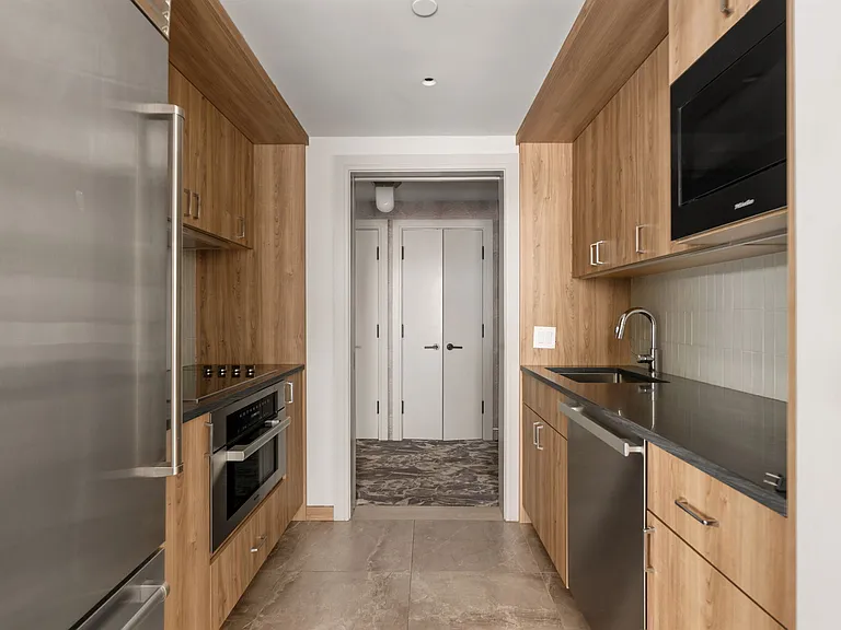 205 E 85th St #7Q — Photo 13