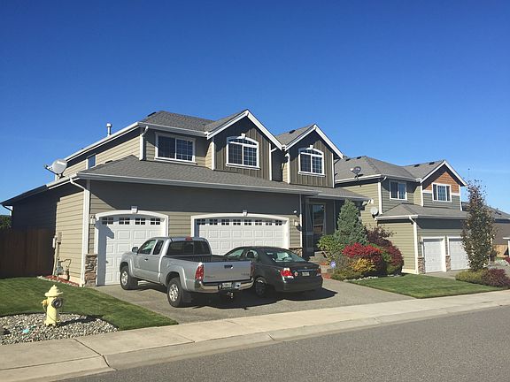 2nd image of 923 NW Scenic Vista St