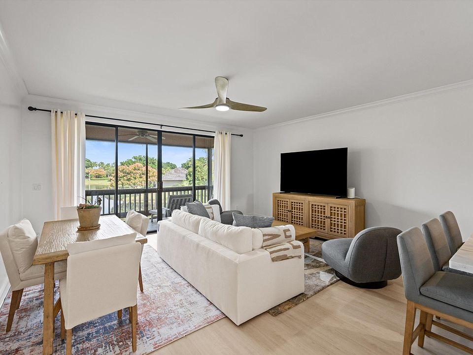 1st image of 11842 Pebblewood Dr APT 202