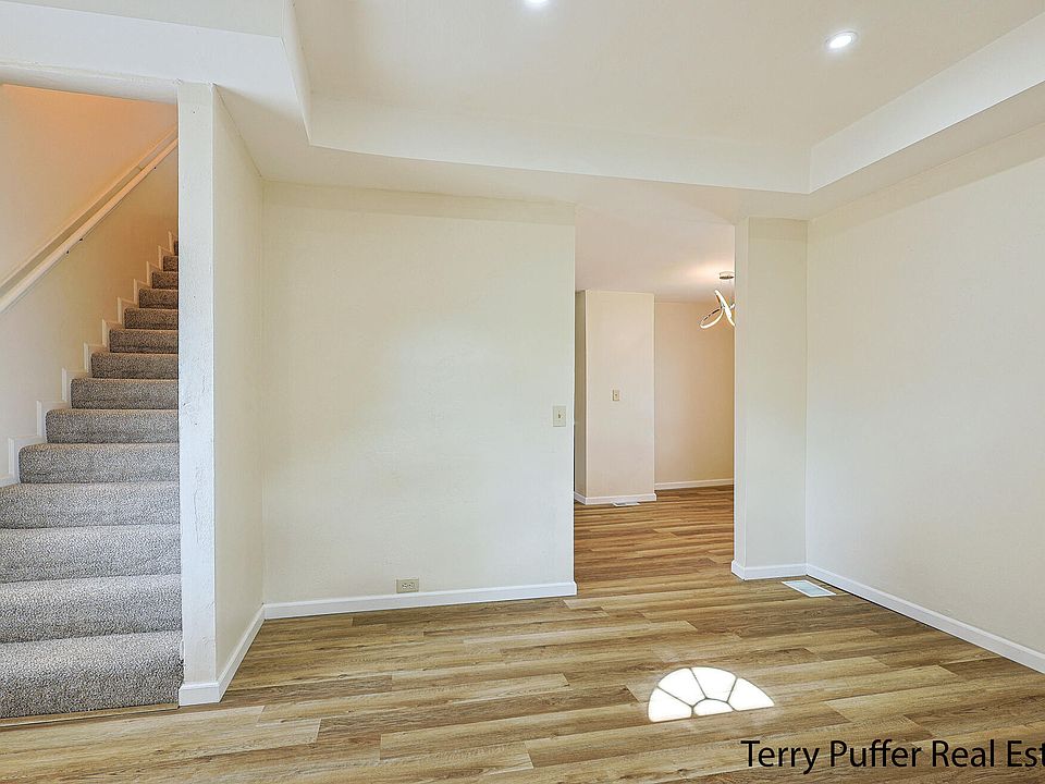 1129 Sanford St, Muskegon, MI 49441 | Zillow