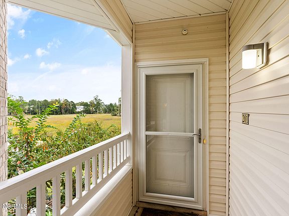 5th image of 4203 River Road #201