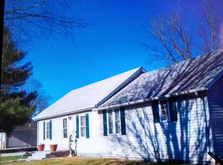 201 E Main St, Fieldon, IL 62031